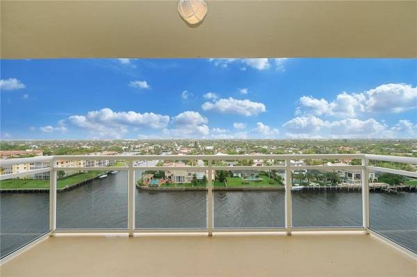 $698,000 / 2br - 1200ft2 - Departamento de Dos Dormitorios con Vistas Directas al ICW en Hillsboro Beach (Hillsboro Beach)63825129115907122