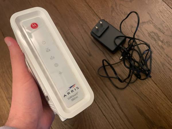 Arris SB6141 SURFboard DOCSIS 3.0 Cable Modem 1
