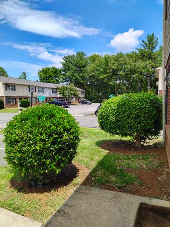 $1125.00 / 2br - 948ft2 - Cozy 2 Bed Townhouse in Lynchburg, VA - Available NOW!63851967277187120
