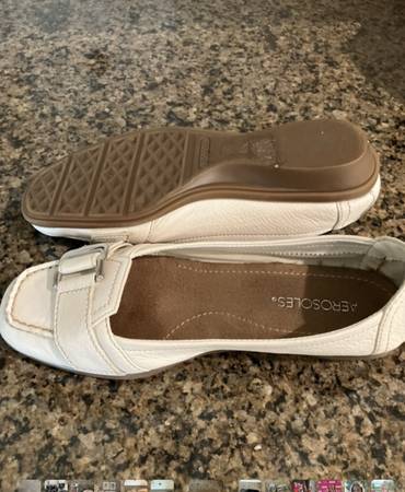 Ladies Aerosoles Loafers 1