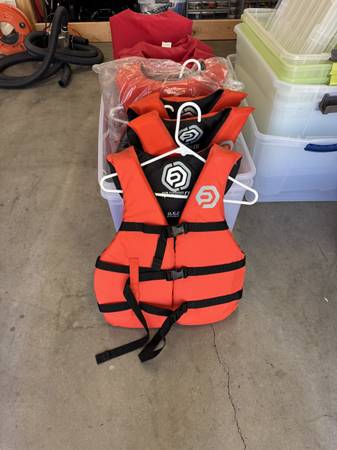 5 new life jackets 1