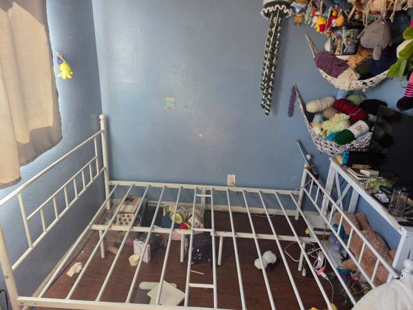Full size white metal bed frame. Has canopy option 1