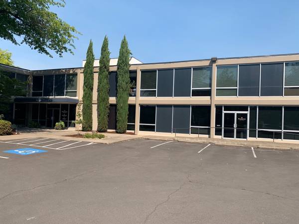 $395 Oak St. Executive Suites (Eugene)63747357382401123