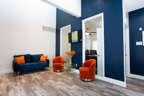 $965 / 1br - 700ft2 - On-Site Management, Playground, Children's Game Court (4328 Duck Creek Dr, Garland, TX)63867603285251121