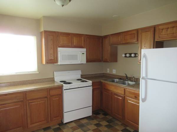 $925 / 2br - 750ft2 - 2610 King Street Unit 4 (Colorado Springs)63687049915009122