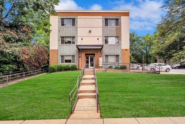 $1,585 / 1br - 754ft2 - ¡Vida asequible! Plano de 1 dormitorio / 1 baño que se ajusta a tu presupuesto (Rockville)63822604654721123