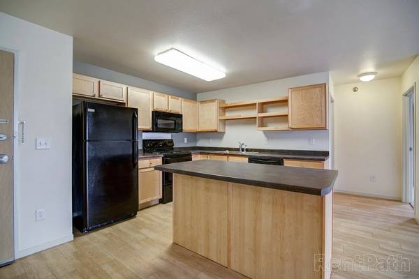 Elevator, In-Unit Laundry, Controlled Entry 1