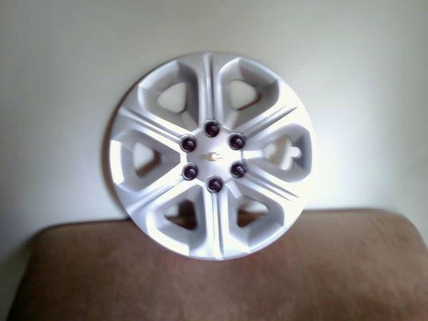 Factory Wheel Covers 09-13 Chevrolet Traverse 1