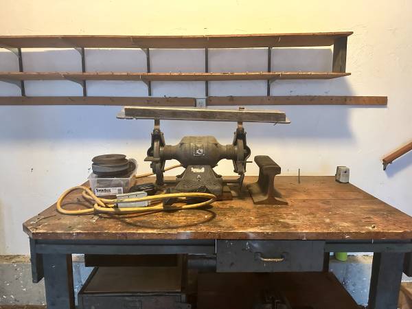 Vintage Millers Falls Bench Grinder — Heavy Duty, 1/2 HP — USA Made 1