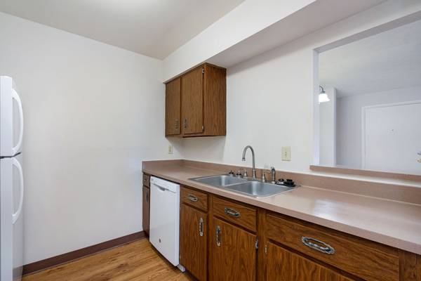 $939 / 1br - 773ft2 - Clubhouse, Emergency Maintenance, Laundry Facilities (600 Normandy Dr, Evansville, IN)63953483738370124