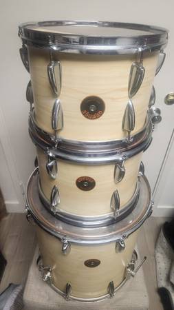 Rare & Vintage Orange Tom Drums 16x16, 9x13 & 9x12 Drum Made in France 1