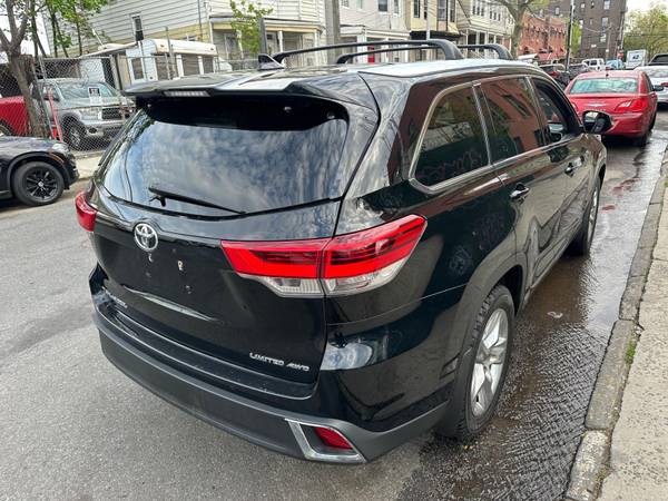 2017 Toyota Highlander Limited - $21,90063614264335105124