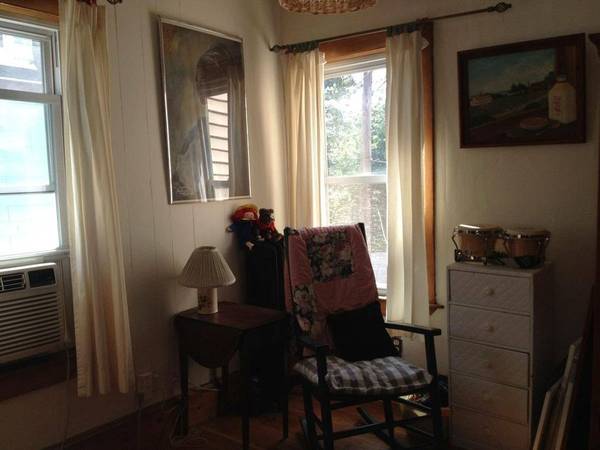 $1,700 / 3br - 1200ft2 - Location in Somerville close to Tufts (Somerville)63655252290049121