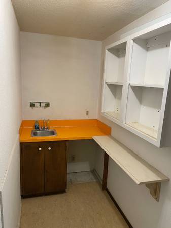 $700 / 700ft2 - Espacio de Oficina/Salón en el Centro de Albany (Albany)63624697304961123