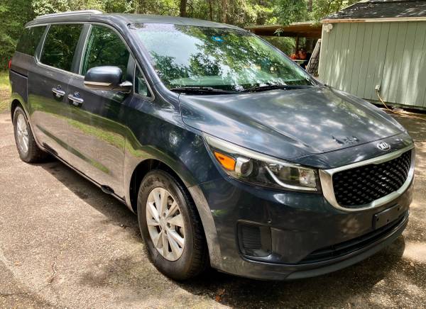 2017 KIA Sedona LX - $3,200 (Lacombe)63624888297857123
