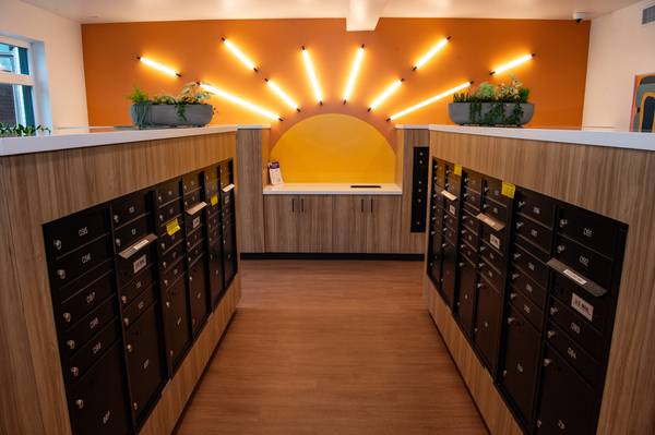 $1,348 / 1hab - Ubicado en Tigard, 1 dormitorio, espacio artístico (9660 SW Greenburg Rd, Tigard, OR)63841709150723122