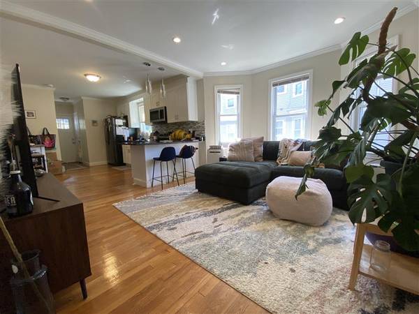 $4,100 / 3br - --- Excelente condominio -- 2 baños - Lavandería privada -- 1 de noviembre (Davis Sq. \ Porter Sq.)63655287443201120