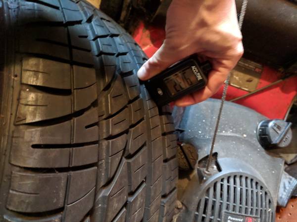 Como nuevo Goodyear Fierce Instinct ZR 245/40ZR18 - $80 (Mill Creek)63471198629891122