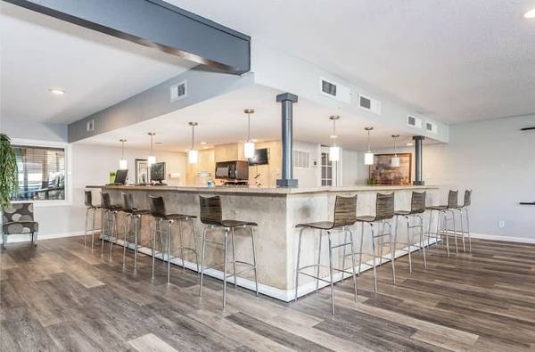 $999 / 1br - 528ft2 - Hermoso, moderno, reformado.. ¡Uno de un dormitorio! Dallas, Texas !! (6603 E Lovers Ln, Dallas, TX)63846411292547120