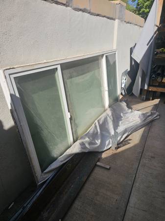 Double panel window 1