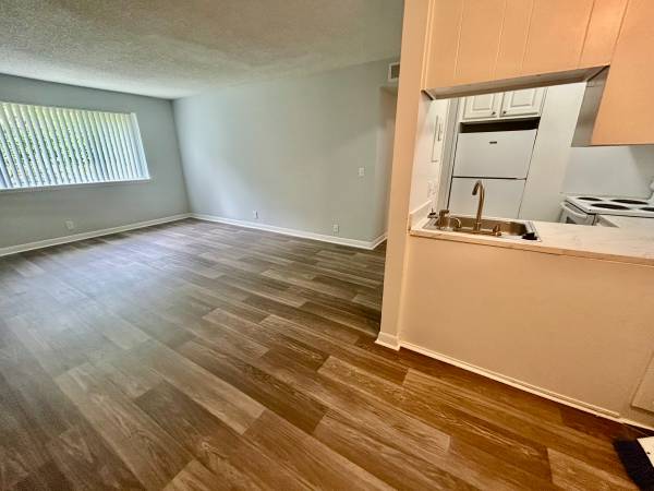 $1,295 / 2br - Come Home to Happiness at Pine Brook Apartments! (Hermitage)63680193951873121