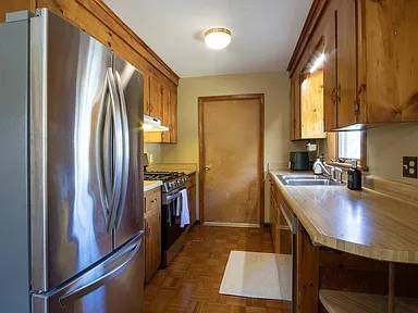 $1,000 / 3br - "3 X 1~ ¡Vivir mejor comienza aquí!! (Essex, VT)"63659549317121122