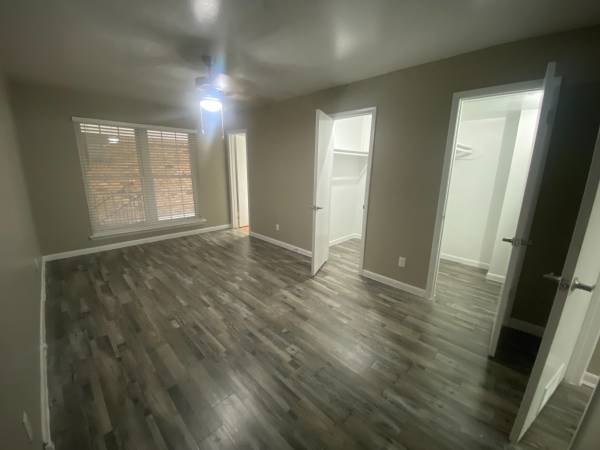 $1,425 / 2br - 1154ft2 - Apartamento de 2 habitaciones y 2 baños (Dallas)63796375960705124