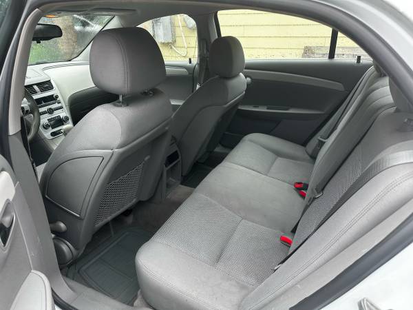2009 CHEVY MALIBU HYBRID - $3,500 (Atlanta)63620986899587124