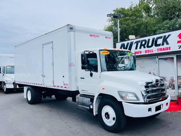 Pase y pruebe esta Hino 268A 2018 con 175.943 millas - Brooklyn - $29.995 (South Amboy)63437729723395123