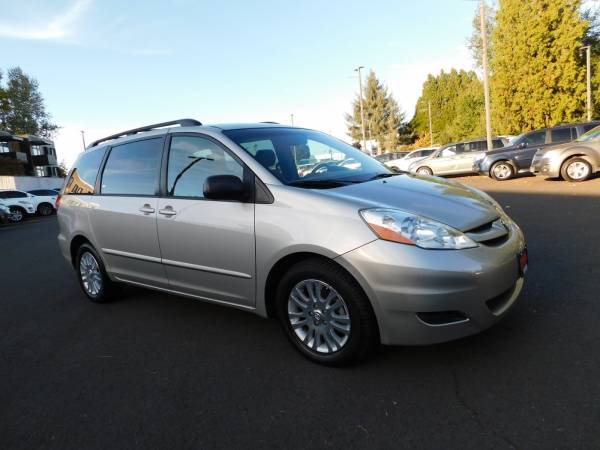 2008 Toyota Sienna  LE Minivan 4D Minivan 1