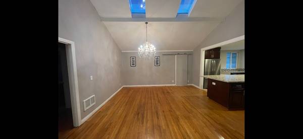 $2,800 / 3br - 1500ft2 - 3000/3Br-1Ba, 1500sq, Near to Hwy101 Marsh road exit, FB, Stanf. (redwood city)63946803358467123