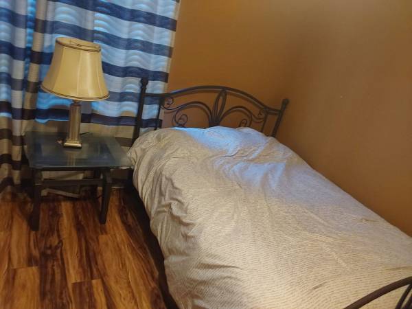 $700 / 6br - Room for rent (Tolleson)63623875363715122
