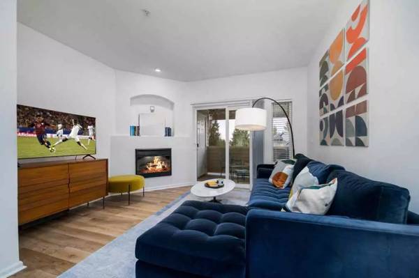 $1,797 / 1br - 888ft2 - Wonderful amenities, spacious floorplans, and washer/dryer in unit! (Silverdale)63808059297155122