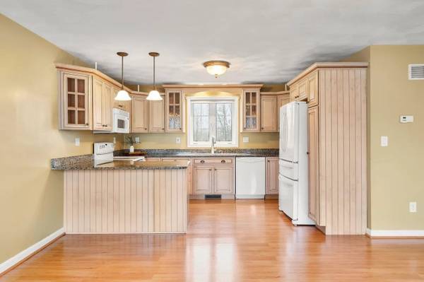 $2,000 / 1br - 725ft2 - Salem NH area beautiful 1 bed 1bath apartment for rent with $2000/mon (Salem Area)63932058622595121