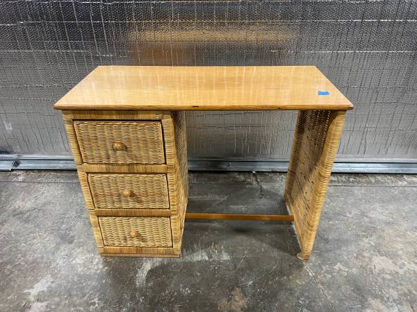 Small wood and wicker beach style desk 1