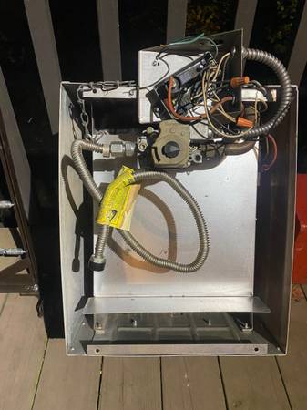 Calentador radiante infrarrojo Dayton - $100 (Dawsonville)63470455873923124