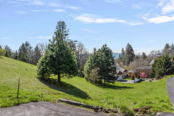 Lote edificable de 0,57 acres por $235,000, RMLS#457621377 (White Salmon)63220537247107122