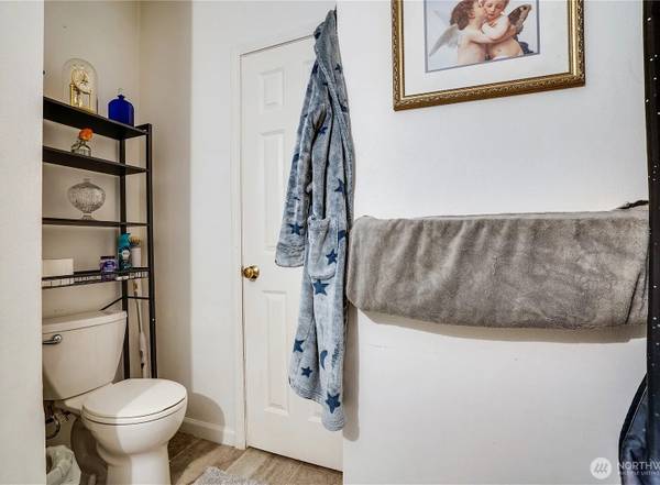 $1,390 / 2br - 1010ft2 - Bienvenido a casa en el centro de Kent (Kent)63688586740865124