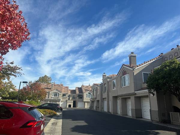 $3450.00 / 2br - 1130ft2 - Luxury Home with Fireplace & Stainless Steel Appliances63836553838209120