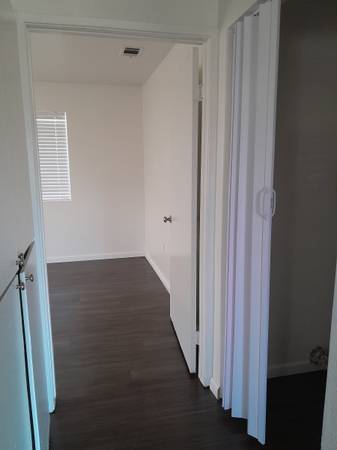 $1,655 / 2br - 885ft2 - Combinando relajación y sofisticación para crear el lugar ideal (2001 E. Cross Ave Tulare CA, 93274)63809887360643121