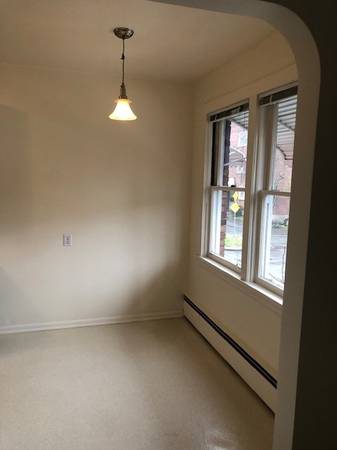 $1,595 / 1br - Capitol Hill 1 bd - Harrison Court  - Walk to Broadway! (Capitol Hill)63659711073921124