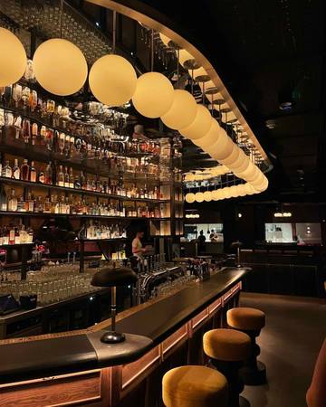 Bartender at a luxury restaurant- Chuo 1