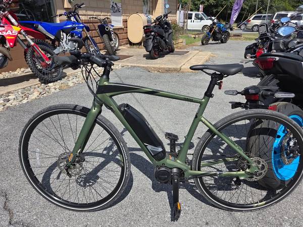 YAMAHA EBIKE CROSSCORE SIZE LARGE 1