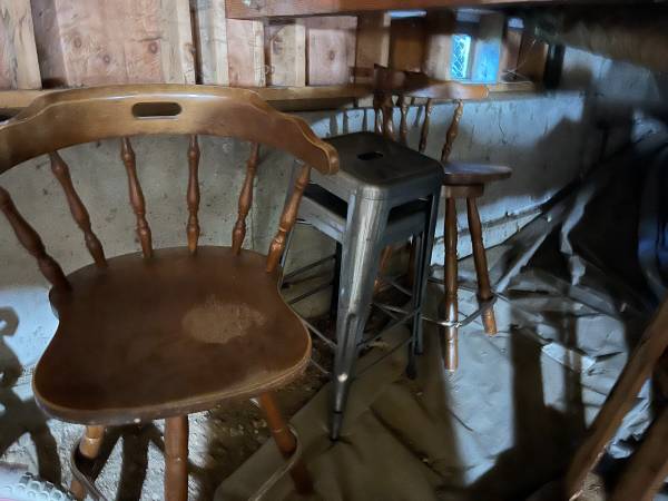 4 stools 1