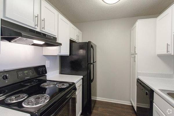 $1,250 / 1br - 603ft2 - Pet Friendly / Any Size Pets Welcome, Air Conditioner (Hermitage Tennessee)63680393662467122