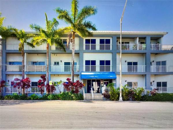 $1,990 / 1br - 536ft2 - ★GREAT LOCATION COCONUT GROVE 1 BD APARTMENT IN FRONT OF FLANIGANS1/1★ (MIAMI)64049275979522121