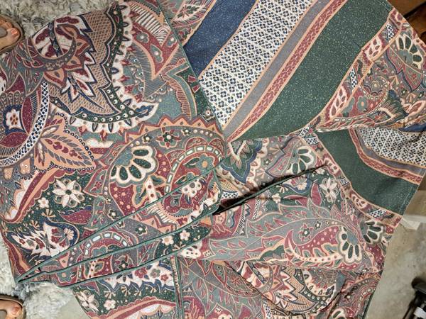 King size bedspread with shams 1