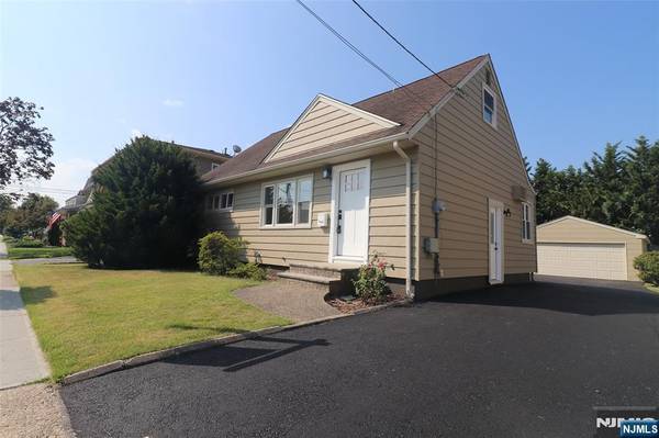 House of the week! Home in East Rutherford. 3 Beds, 2 Baths 1