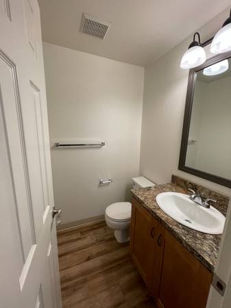 $2,295 / 2br - 1027ft2 - Price Drop On Your Dream Home In Lake Oswego (Lake Oswego, OR)63820763265665124
