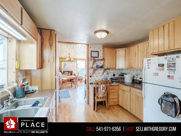 $485,000 / 2br - 1440ft2 - Hermosa Casa con Estilo de Granero en 4.81 Acres (Brownsville OR)63624649437059123